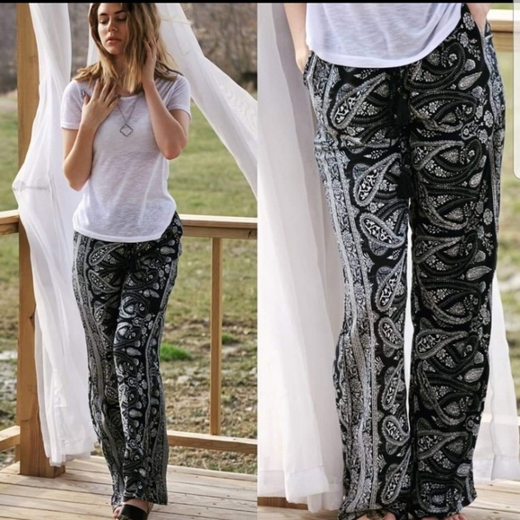 LAST 1! (S) Paisley lounge pants - Picture 6 of 6